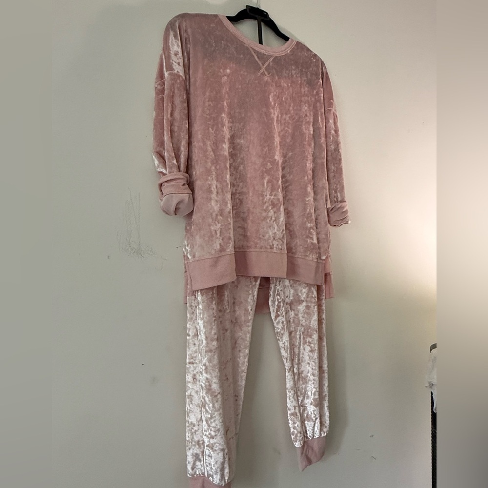 Secret Treasures M 8/10 velour baby pink Lounge Set track suit y2k